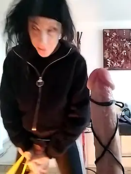 freyamoret online show from 02-04-25, 07:51