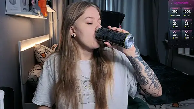 candy maggie online show from 02-11-25, 09:09