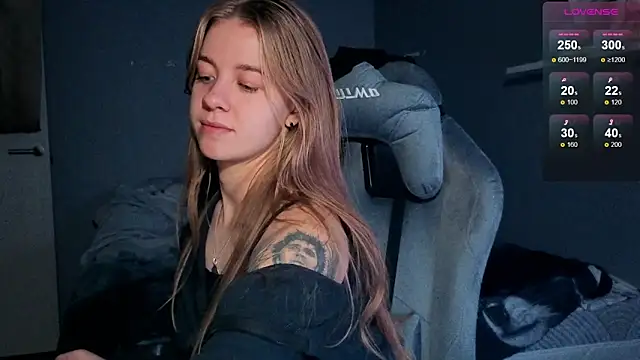 candy maggie online show from 11-04-25, 06:07