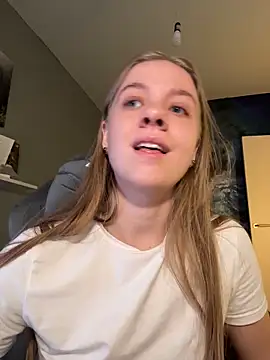 candy maggie online show from 11-24-25, 05:45