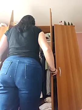 KristenVega online show from 09-12-25, 10:37