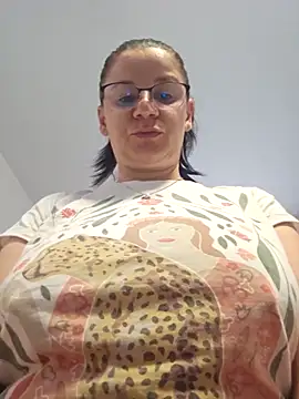 KristenVega online show from 10-02-25, 06:53