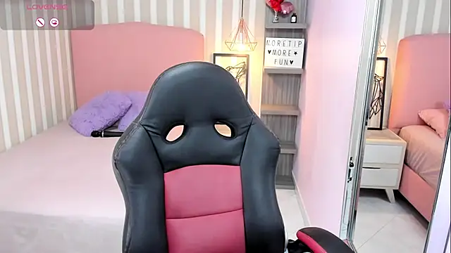 AMELIETARSON online show from 02-25-25, 07:03