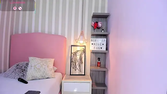 AMELIETARSON online show from 09-10-25, 07:25