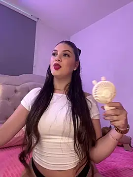 EmilyS   online show from 01-17-25, 10:23