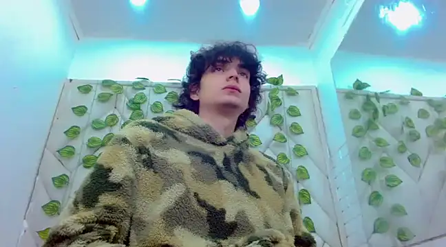 Sr BonnyEthan online show from 12-24-24, 01:39