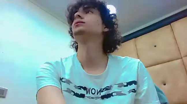 Sr BonnyEthan online show from 12-31-24, 01:52