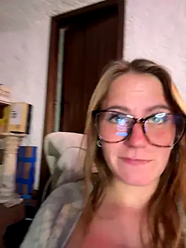 selenaluvv online show from 11-26-25, 04:08