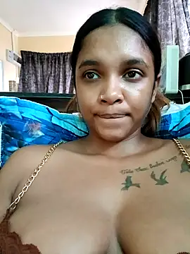 Indianqueen03 online show from 10-11-25, 01:09