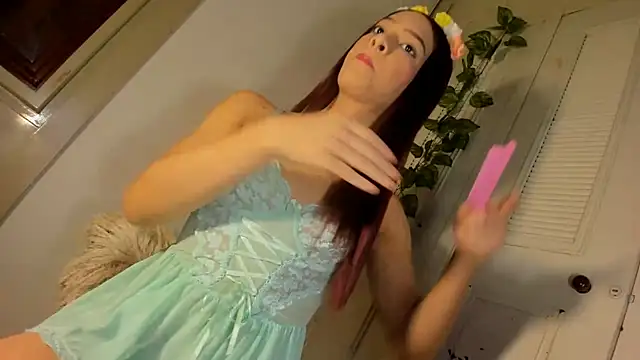 ChanellCastilla online show from 11-22-25, 10:09