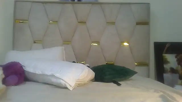 Fine assie online show from 02-20-25, 04:28