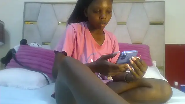 Fine assie online show from 03-13-25, 07:06