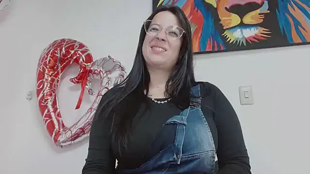 Snapshot of _diana_cute chatting on 10-02-25, 03:46 diana cute online show from 10-02-25, 03:46