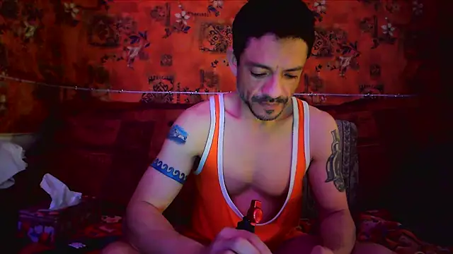 Snapshot of Tony_Torrente chatting on 12-02-24, 01:47 Tony Torrente online show from 12-02-24, 01:47