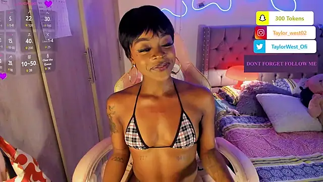 Snapshot of Miss_westt_ chatting on 09-19-25, 09:00 Miss westt online show from 09-19-25, 09:00