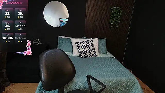 pretty cristal69 online show from 12-13-25, 11:43