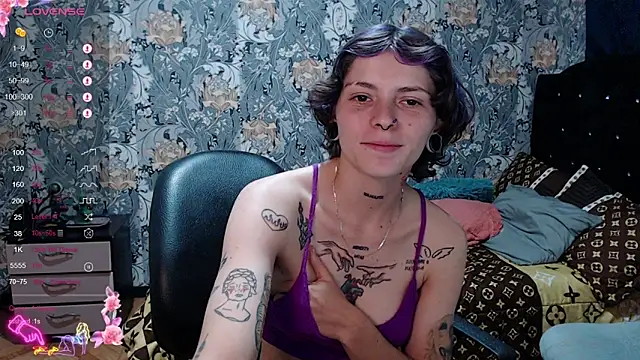 pretty cristal69 online show from 04-21-26, 02:51