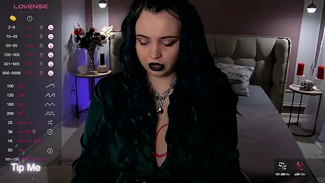 Miss Maya Mils online show from 10-06-25, 01:03