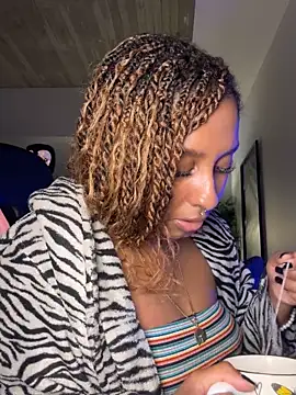 Your Paris online show from 10-20-25, 02:34