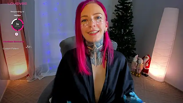 Roxy      online show from 12-13-24, 02:43