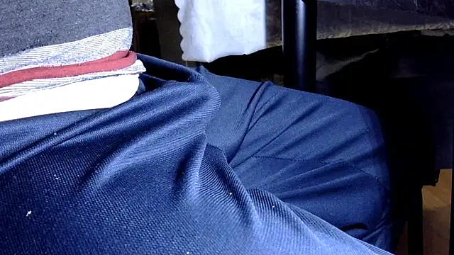 Snapshot of by-panic chatting on 03-19-25, 08:11 by-panic online show from 03-19-25, 08:11