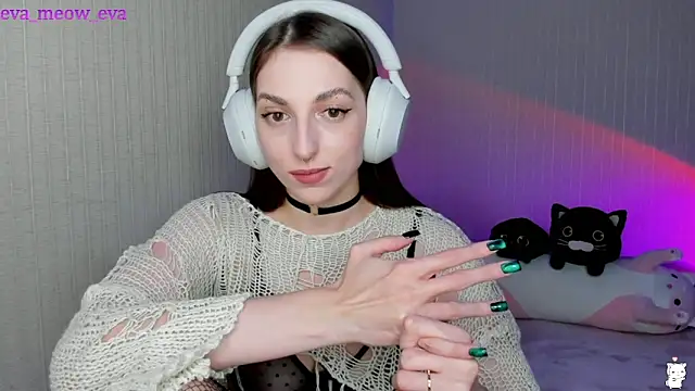 Snapshot of Meow_Eva_Meow chatting on 12-13-24, 12:53 Meow Eva Meow online show from 12-13-24, 12:53