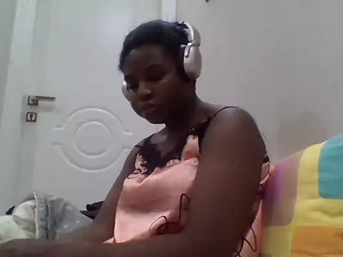 Snapshot of queenzuena chatting on 07-01-26, 09:58 queenzuena online show from 07-01-26, 09:58