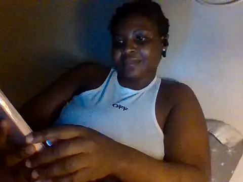 Snapshot of queenzuena chatting on 07-31-26, 09:36 queenzuena online show from 07-31-26, 09:36
