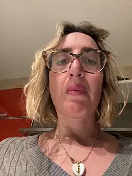 casalinga88 online show from 03-19-25, 06:23