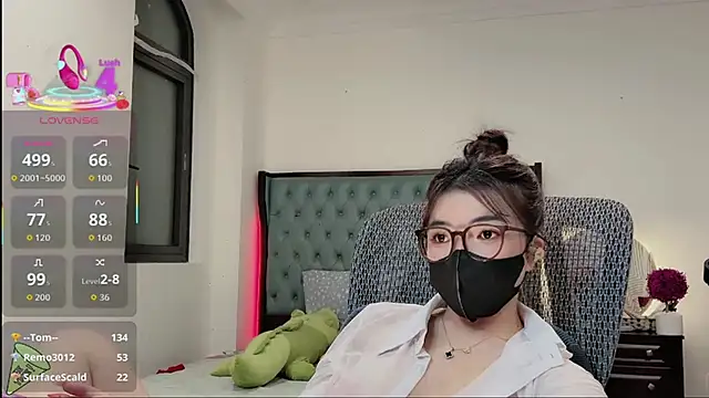 Berrysweet 68 online show from 11-13-25, 03:33