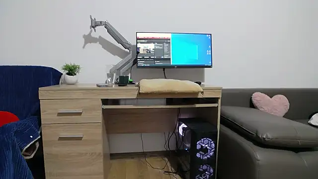 KarlyGray10 online show from 12-10-24, 05:17