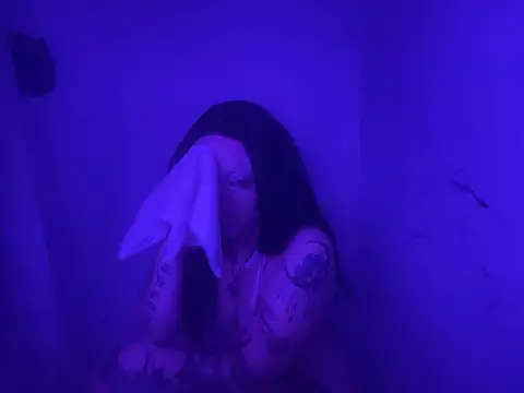 tatted-bitty online show from 02-11-25, 06:01