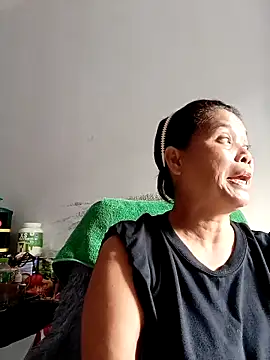 Snapshot of Fon_Bigboobs chatting on 12-21-25, 09:16 Fon Bigboobs online show from 12-21-25, 09:16