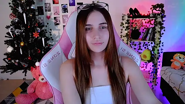 AliceCharmy online show from 12-12-24, 02:55