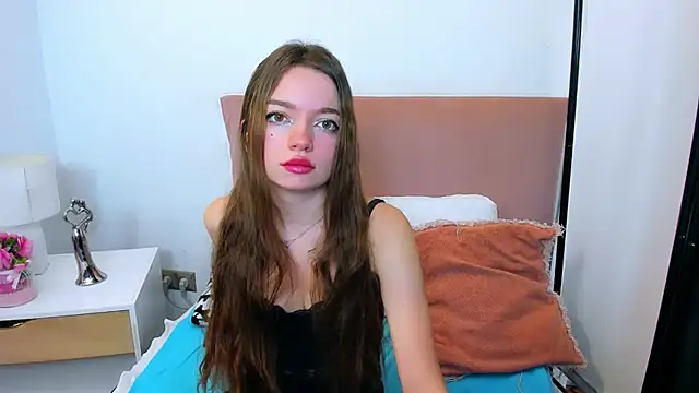 Snapshot of GraceLips chatting on 02-22-25, 09:12 GraceLips online show from 02-22-25, 09:12