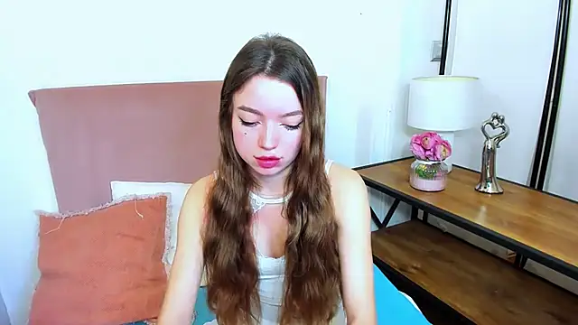 Snapshot of GraceLips chatting on 03-04-25, 11:51 GraceLips online show from 03-04-25, 11:51