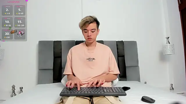 bunny maxi online show from 12-23-24, 12:52