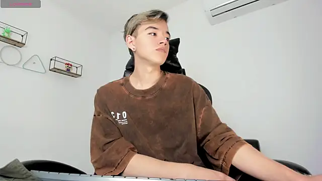 bunny maxi online show from 02-24-25, 12:26