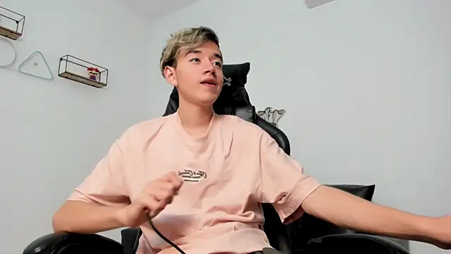 bunny maxi online show from 03-10-25, 03:41