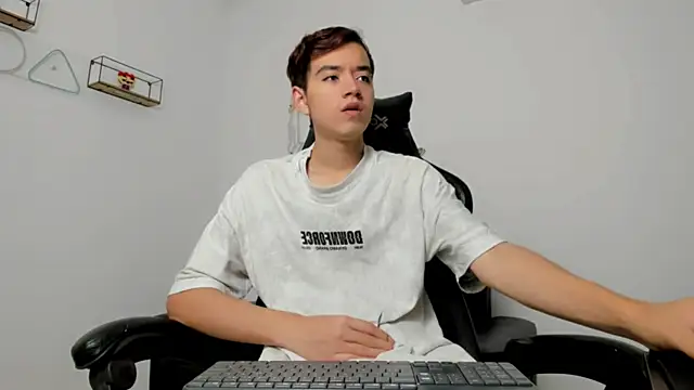 bunny maxi online show from 12-03-25, 12:25