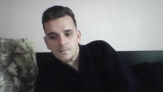 Huge cock22cm online show from 03-01-25, 12:34