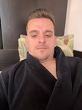 Huge cock22cm online show from 03-06-26, 07:49