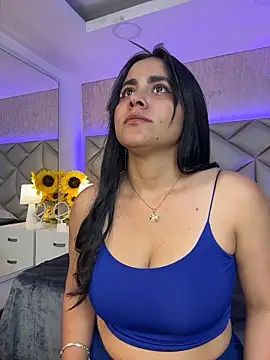 Brenda Garcia online show from 12-18-25, 08:26