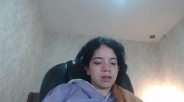 EmmaCowperr online show from 01-15-25, 07:37