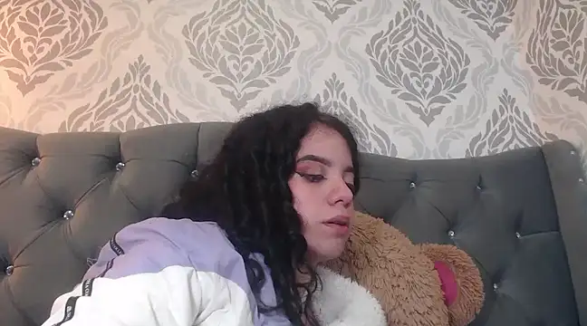 EmmaCowperr online show from 03-06-25, 07:10