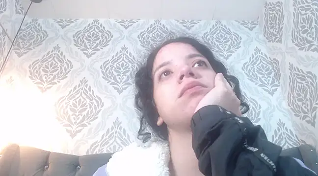 EmmaCowperr online show from 03-19-25, 12:12