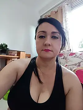 Snapshot of taalia chatting on 07-05-26, 11:01 taalia online show from 07-05-26, 11:01