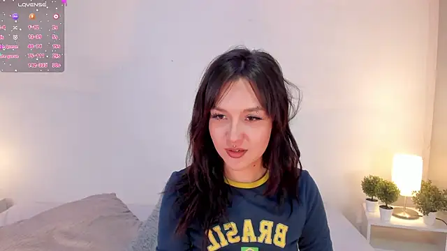 Snapshot of isa_molly chatting on 02-13-25, 10:00 isa molly online show from 02-13-25, 10:00