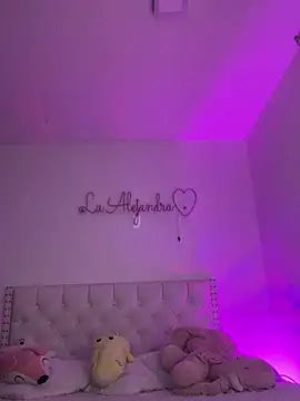 alee lenoxx online show from 03-23-25, 06:05