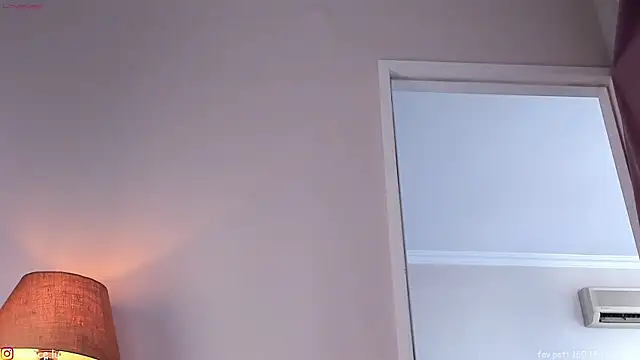 Snapshot of alicelu_ chatting on 02-01-25, 11:21 alicelu online show from 02-01-25, 11:21